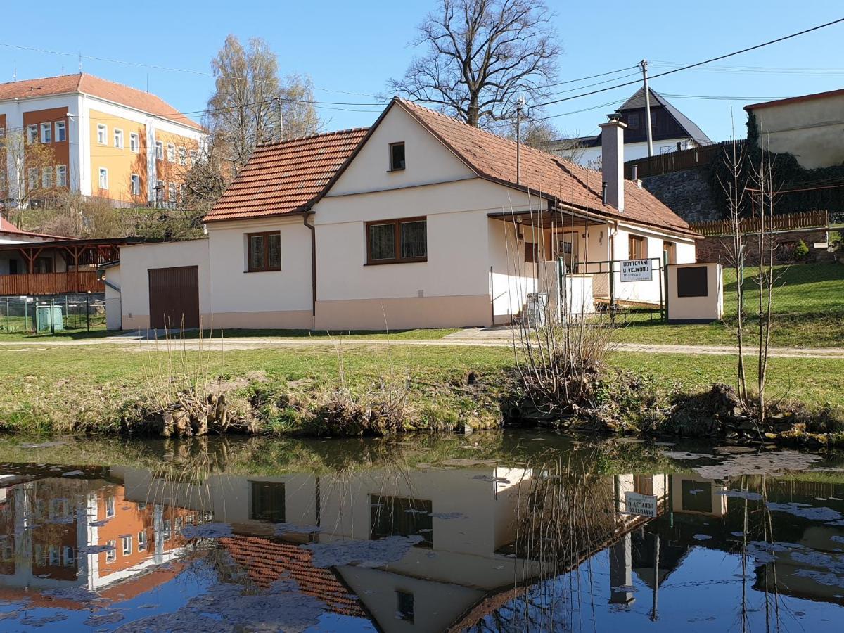 Chaloupka U Vejvodu Villa Skripov Exteriör bild